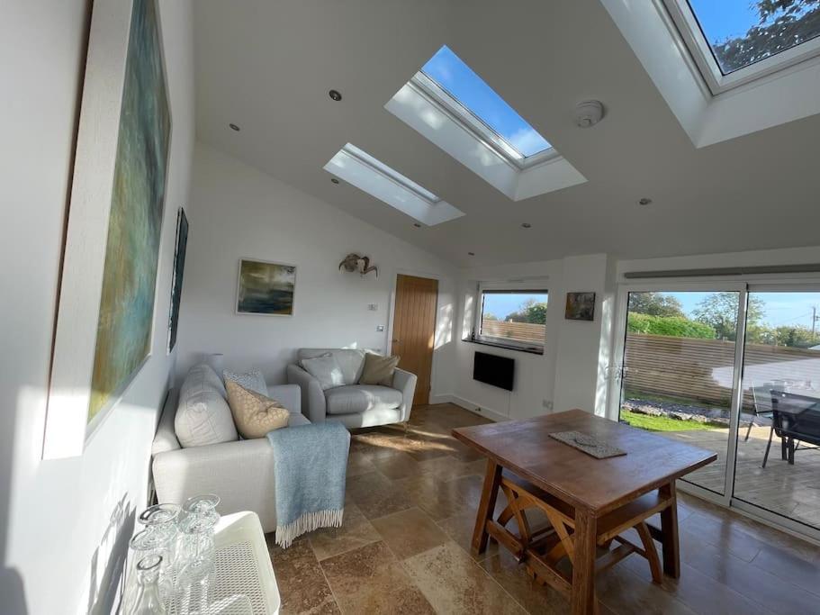 Tranquil, Secluded, Rural Cottage For Two Beaumaris Exterior foto