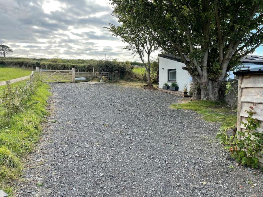 Tranquil, Secluded, Rural Cottage For Two Beaumaris Exterior foto