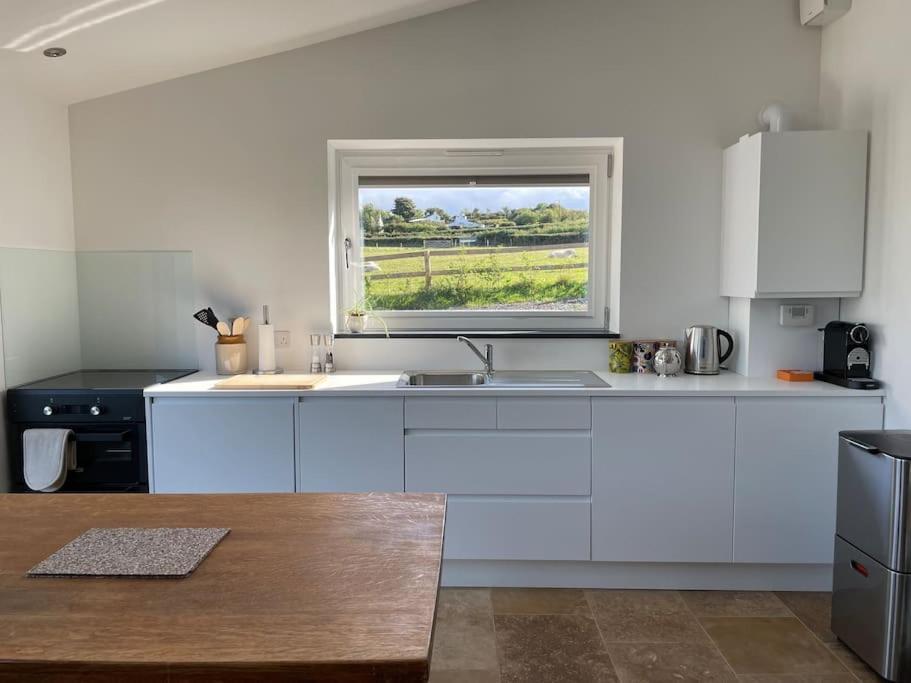 Tranquil, Secluded, Rural Cottage For Two Beaumaris Exterior foto
